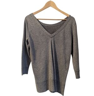 Woman's Smart Set Sparkle V-Neck NYE Metallic 3/4 Sleeve Sweater- Size X-Large